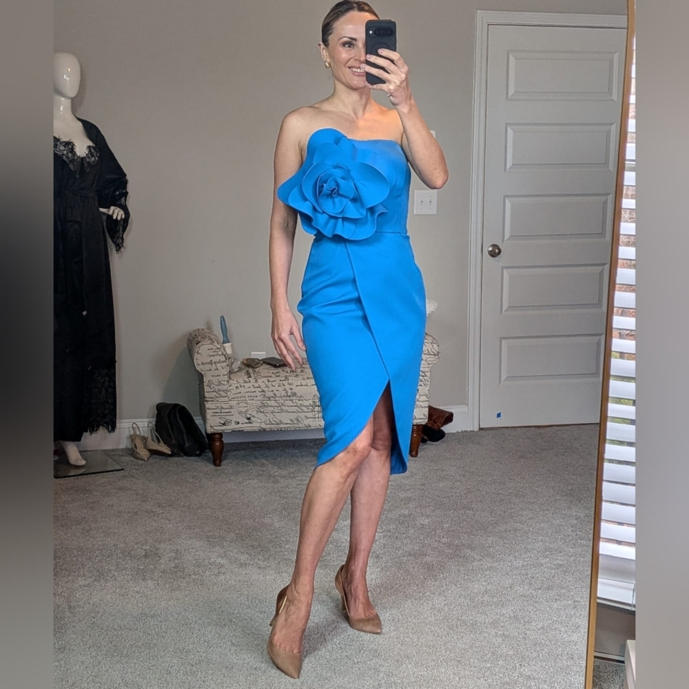 Elegant Blue Strapless Dress